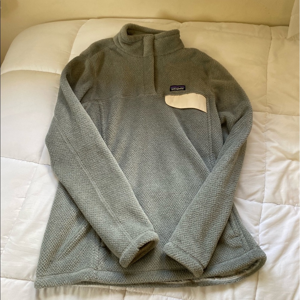 Patagonia grey fleece pullover